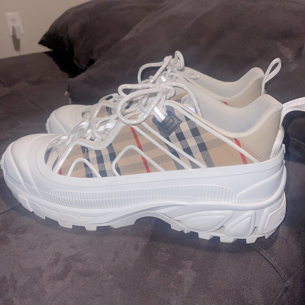 Burberry Arthur Vintage Checked